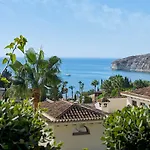Columbia Hotel 5*