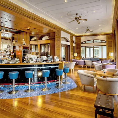 Columbia Hotel 5*