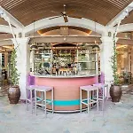 Columbia Hotel Pissouri