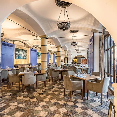 Columbia Otel Pissouri