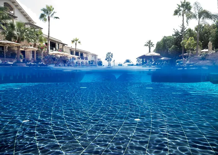 Hotel Columbia Pissouri